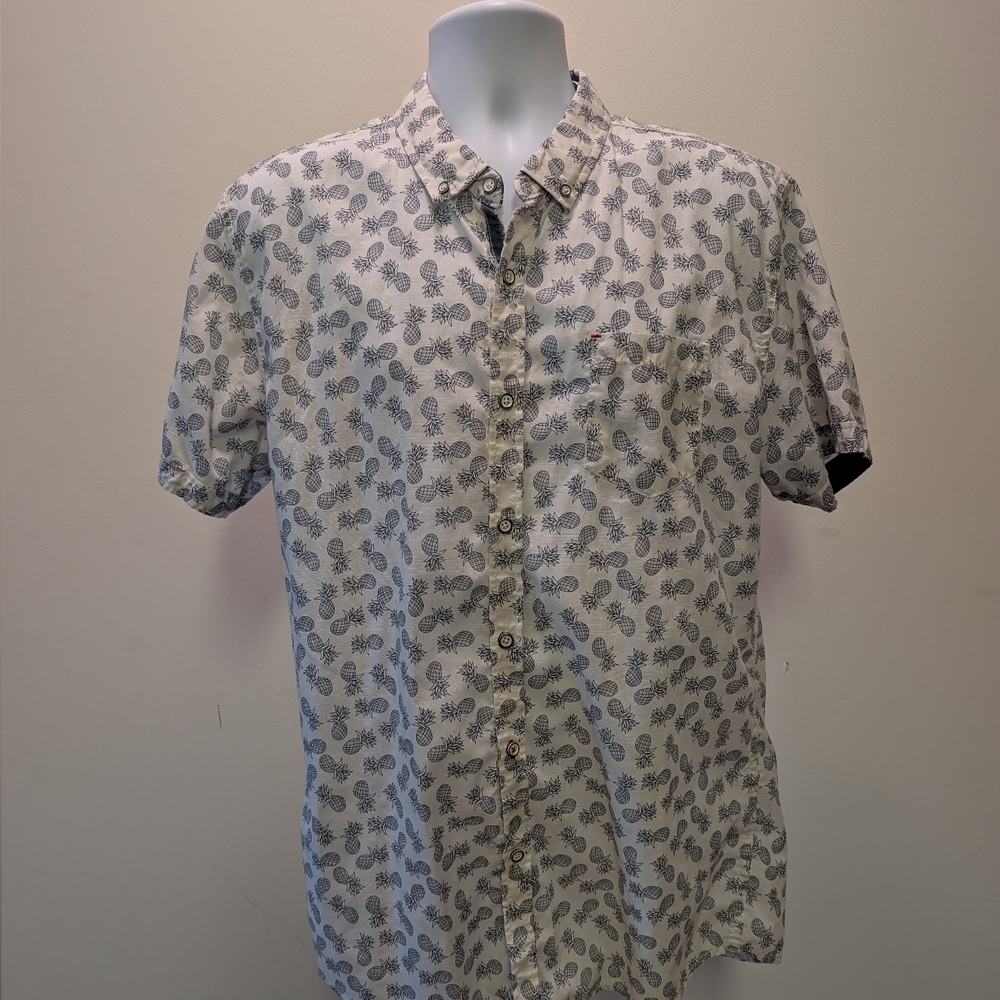 Casual Pineapple Print Button-Down Shirt